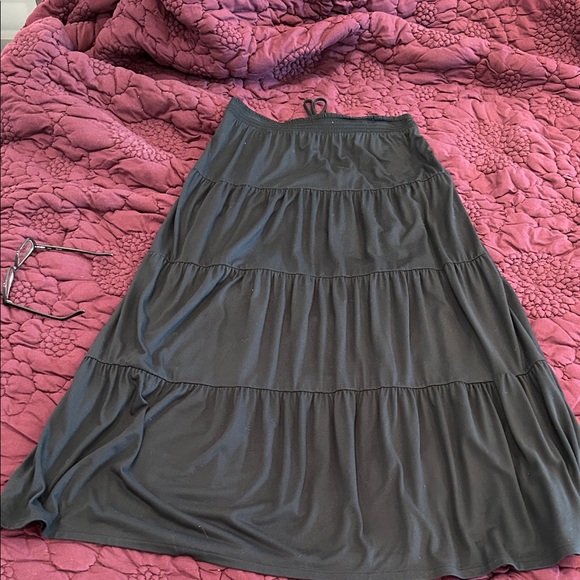 American Eagle Outfitters Black Tired Maxi Skirt NWT - Picture 3 of 10